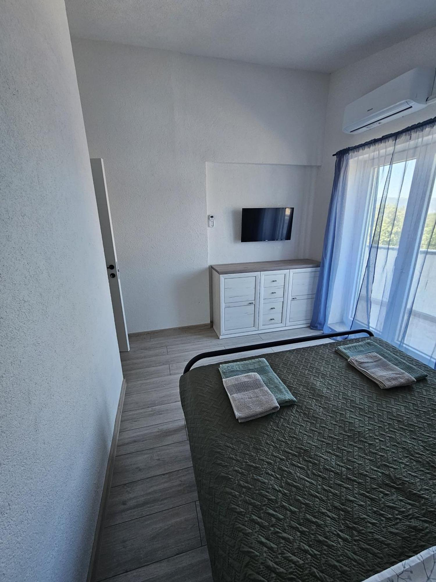 Apartmani 1 Pinezici Bagian luar foto