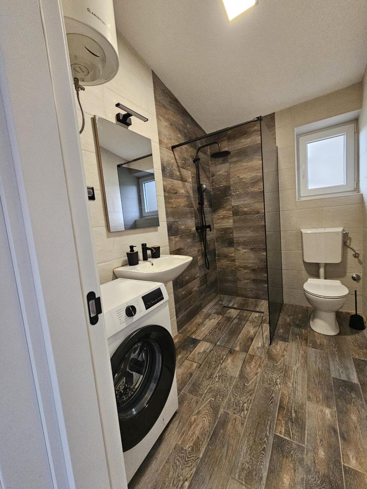 Apartmani 1 Pinezici Bagian luar foto