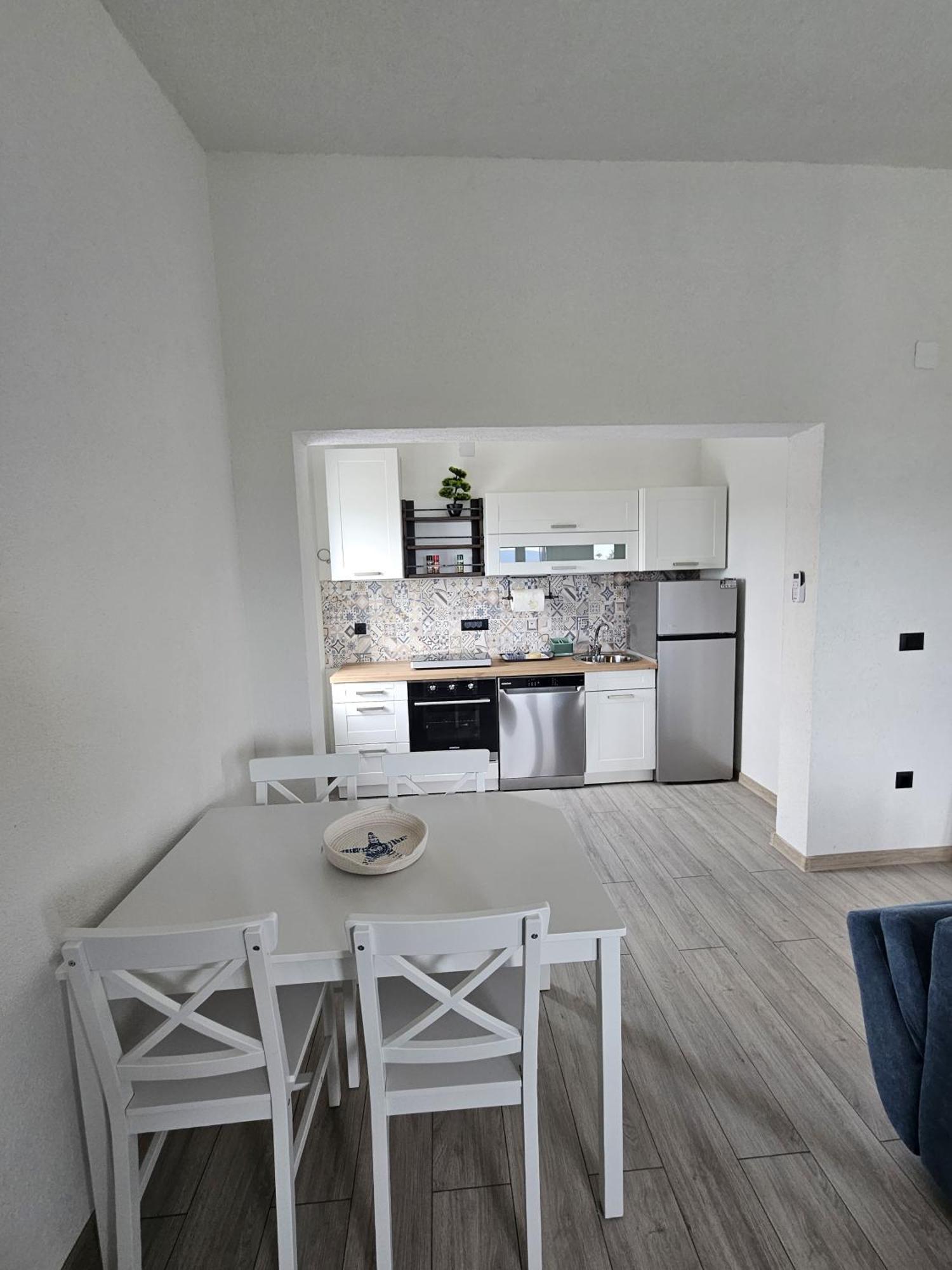 Apartmani 1 Pinezici Bagian luar foto
